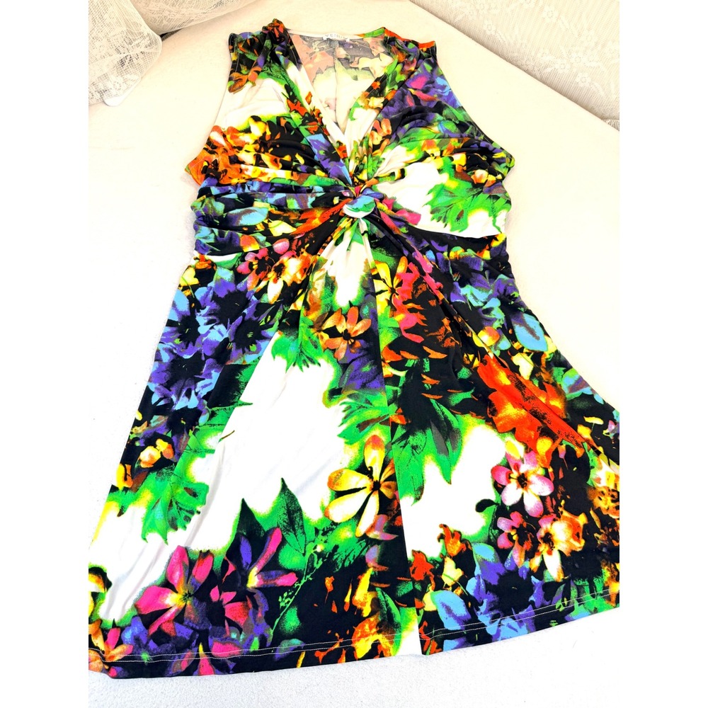 Venus Sleeveless Top Women 1X Multicolor Floral Tropical Boho Summer Vibrant